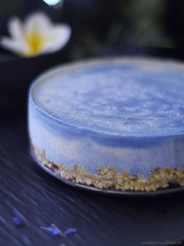 Blue Surf Cake (Raw, Naturally Colored, and Free From: Dairy, Gluten and Grains, Added Oils, Refined Sugar)